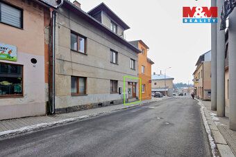 Nabízíme k pronájmu nově zrekonstruované komerční prostory v