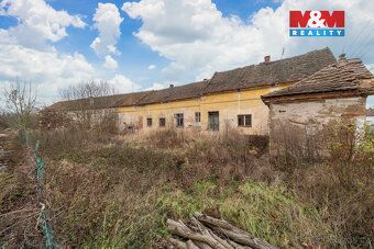 Nabízíme k prodeji řadový rodinný dům v klidné části obce Úh