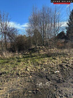 Nabízíme k prodeji pozemek o celkové rozloze 859m2 v obci Šl