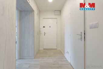 Nabízíme k pronájmu byt, o dispozici 2+1, po kompletní rekon