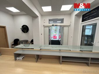 Nabízíme k pronájmu prostorné kancelářské prostory o velikos