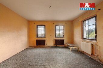 Nabízíme rodinný dům s pozemky o celkové výměře 383 m2 v obl