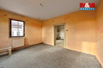 Nabízíme rodinný dům s pozemky o celkové výměře 383 m2 v obl