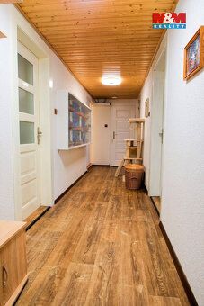 Nabízíme k prodeji unikátní rodinný dům v centru města Vejpr