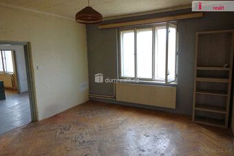 uvedená cena zahrnuje právní servis a odměnu RK, Dumrealit.c