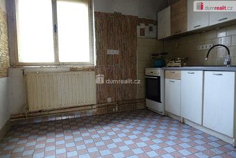 uvedená cena zahrnuje právní servis a odměnu RK, Dumrealit.c