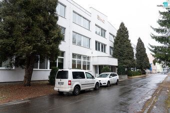 , Hledáte flexibilní prostor pro kancelář nebo služby s dobr