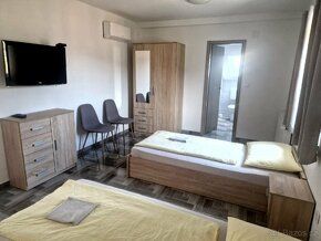 Na prodej komerční objekt o třech patrech a celkové výměře 5