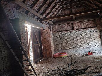 pronajem pozemku se stodolou střen pozemek cca 2200m2 najem 
