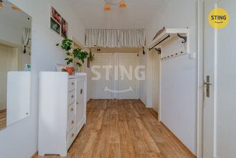 Nabízíme k prodeji podíl 1/2 rodinného domu na ulici Liliová