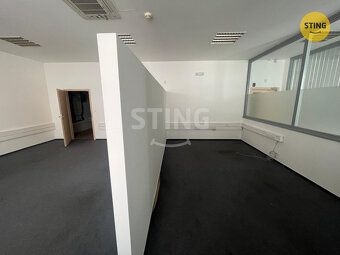 V zastoupení majitele Vám nabízím pronájem komerčního prosto