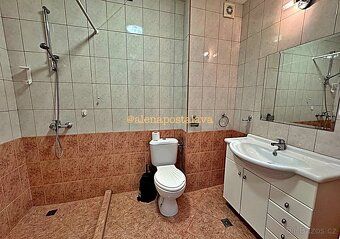 bd15296 Cena - 58 500 Euro
Prostorné studio s výhledem na mo
