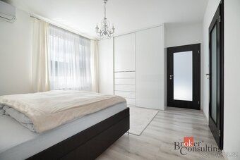 Pronájem rodinného domuLuxusní rodinný dům k pronájmu – Doln