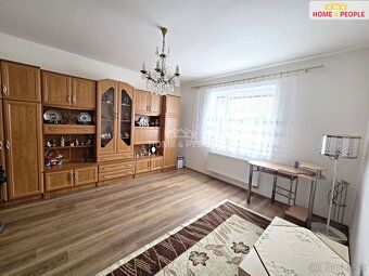 Včetně provize RK, Nabízíme k prodeji prostorný rodinný dům 