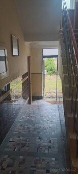 Prodej řadového rodinného domu s garáží v Hronově -  k.ú.Zbe