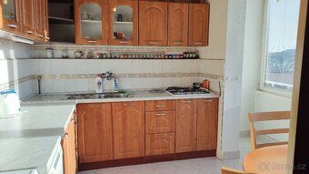 Nabízíme prodej prostorného slunného bytu 2+1 s balkonem, 57