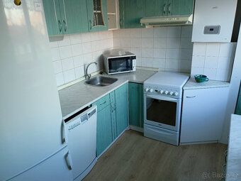 Pronajmu byt 2+1 (58 m2) se starším vybavením blízko centra 