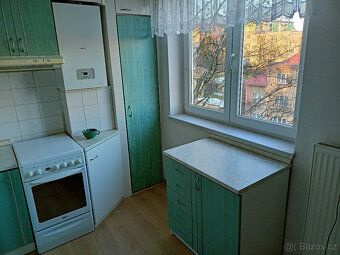 Pronajmu byt 2+1 (58 m2) se starším vybavením blízko centra 