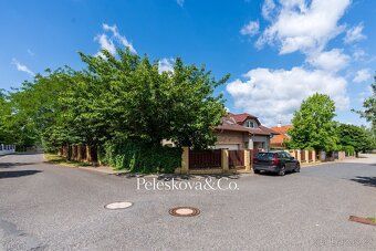 Ev.č. 00196 Elegantní rodinná vila v prestižní lokalitě Průh