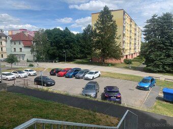 Prodej družstevní garsoniéry, Chodov u Karlových Varů – ulic