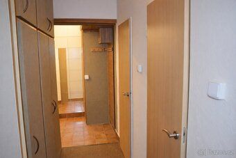 Nabízím k prodeji pěkný byt 2+1 s balkonem (52 m²) v žádané 