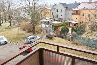 Nabízím k prodeji pěkný byt 2+1 s balkonem (52 m²) v žádané 