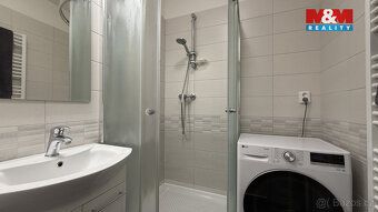 Nabízíme k pronájmu světlý byt 2+1 na sídlišti Panská Pole. 