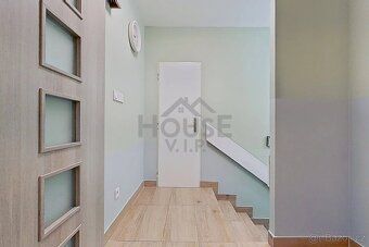 Ev.č. 01445 Prostorný mezonetový byt 4+1 (118 m²) s potenciá