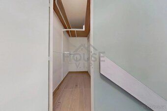 Ev.č. 01445 Prostorný mezonetový byt 4+1 (118 m²) s potenciá