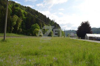 Pozemek o celkové rozloze 4500 m2 se nachází v Potůčníku , 1