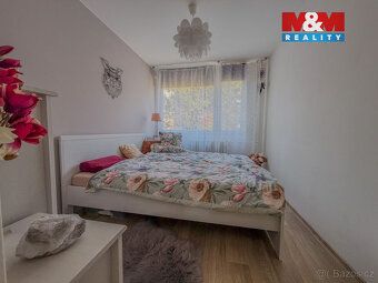 Nabízíme k prodeji krásný, světlý a kompletně zrekonstruovan