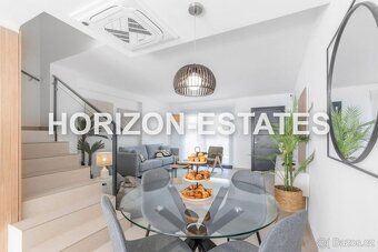 Rádi bychom vám představili k prodeji velice prostorný dvoup