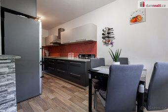 , prodeji velmi vzdušný byt 3+kk, 71 m² se zaskleným balkone