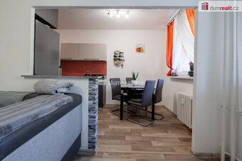 , prodeji velmi vzdušný byt 3+kk, 71 m² se zaskleným balkone