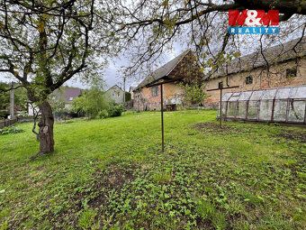 Nabízíme ke koupi dvoupodlažní rodinný dům o zastavěné ploše