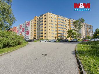 Nabízíme k prodeji byt 2+1 se zasklenou lodžií a to ve vyhle