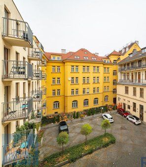 K pronájmu nabízíme klimatizované, nezařízené kancelářské pr