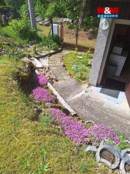 Zděná chata o zastavěné ploše 17m² částečně vybavená na poze