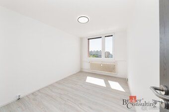 Prodej světlého bytu 2+kk po rekonstrukci, 43 m² – Praha 8, 