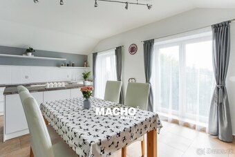Ev.č. 00102-1 Hledáte výjimečné bydlení v obklopení nádherné