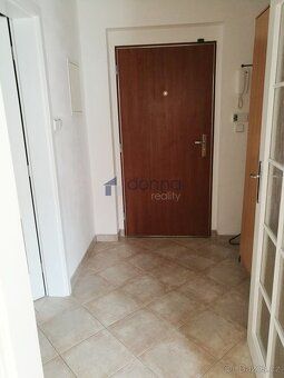 Nabízíme k pronájmu byt 1+kk, o ploše 37,4m2 + 4,5m2 balkon,