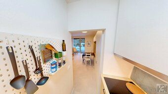 Prodej moderního apartmánu 1+kk s balkónem 30,7 m2 v Janově 