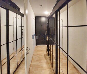 Nabízíme k pronájmu byt 1+kk/L, plocha 32m2, ve 4. patře pan