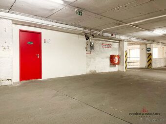 Nabízíme k dlouhodobému podnájmu uzamykatelné klecové garážo