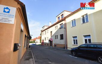 Nabízíme k podnájmu prostorný a světlý byt 2+kk o užitné plo