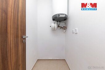 Nabízíme k prodeji slunný byt 2+kk s prostornou zahradou v o