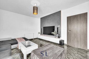 Ev.č. 01395 Nabízíme k prodeji samostatný, téměř nový rodinn