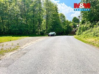 Nabízíme pozemek o výměře 223 m² v obci Huntířov u Děčína. D