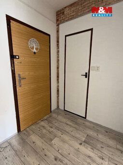 Nabízíme pronájem pěkného slunného bytu 2+kk o užitné ploše 
