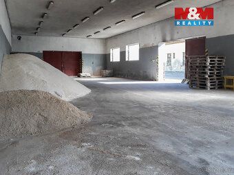 Na okraji města Terezín nabízíme k prodeji plně funkční výro